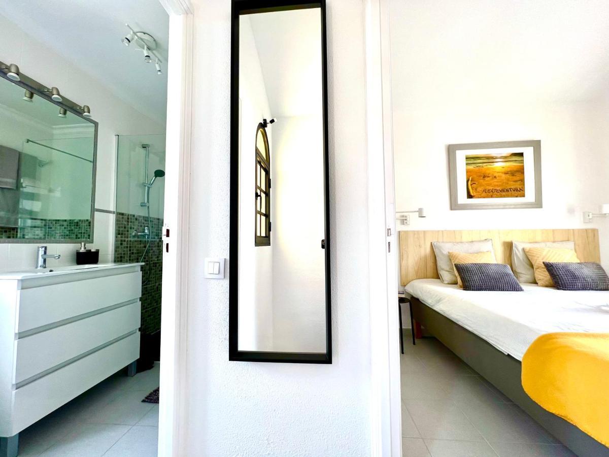 Paola Comfort Apartment Коста Калма Екстериор снимка
