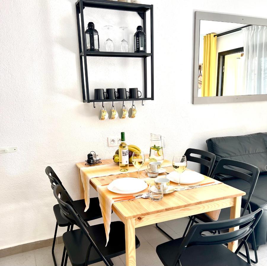 Paola Comfort Apartment Коста Калма Екстериор снимка